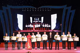 Hà Nội: Tuyên dương, khen thưởng 700 học sinh giỏi tiêu biểu