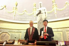 GS.TS Phạm Văn Thức: Chọn ngành Y đừng nghĩ để kiếm tiền, làm giàu