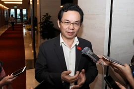 ĐB Quốc hội Hoàng Văn Cường: “Cây xăng dừng bán là do… cơ chế“