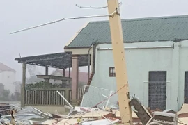 Quảng Trị: Lốc xoáy khiến 3 người bị thương, hơn 300 ngôi nhà tốc mái
