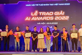 Trao giải 5 sản phẩm ứng dụng công nghệ nhân tạo xuất sắc nhất