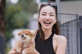 Ảnh: "Cô dâu Hà Nội" khoe body điểm 10 khiến dân mạng sôi sục