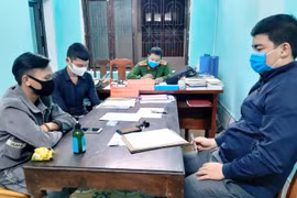 Quảng Bình: Bắt quả tang 2 thanh niên trốn cách ly ra ngoài chơi ma túy
