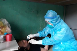 Quảng Bình cách ly 9 người tiếp xúc với bệnh nhân Covid-19 về từ Thái Lan