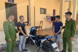 Hẹn nhân tình của vợ ra chỗ vắng cướp thẻ ATM đi rút tiền