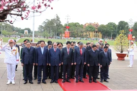 Lãnh đạo Đảng, Nhà nước vào Lăng viếng Chủ tịch Hồ Chí Minh