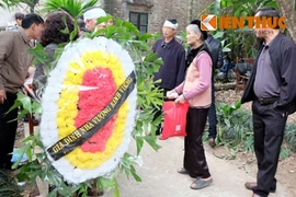 Tang lễ cô gái suy thận: Mẹ chồng tiễn biệt con dâu