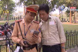 Ngỡ ngàng “mắt thần” bắt tài xế vi phạm giao thông