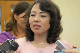 Cứ gặp scandal y tế, Bộ trưởng Kim Tiến lại né...?