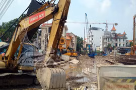 Soi căn hộ hạng sang D'.Le Roi Soleil và tiến độ thi công