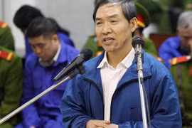 Dương Chí Dũng bỏ trốn, ngồi tù vẫn hưởng lương: Đúng luật?