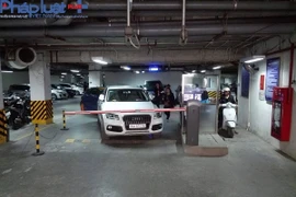 Chung cư Sông Hồng Park View cấm cư dân ra khỏi tòa nhà?