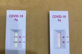 Hà Nội yêu cầu kiểm tra, xử lý “loạn” test nhanh COVID-19 trước ngày 3/3