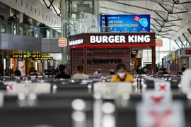 Đi máy bay ngày Tết, làm gì để không lỡ chuyến?