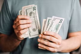 Những điều cần lưu ý khi gửi tiền tiết kiệm có kỳ hạn