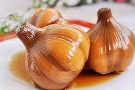 Ăn tỏi ngâm giấm mỗi ngày kháng khuẩn, tiêu viêm