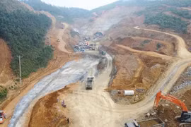 Xử lý nghiêm công trình “lậu” thi nhau mọc trên mặt bằng cao tốc Bắc - Nam 