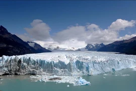 Vẻ đẹp kỳ vĩ của dòng sông băng vĩnh cửu ở miền Nam Argentina