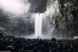 Bộ ảnh con người đơn độc giữa thiên nhiên gây sốt mạng