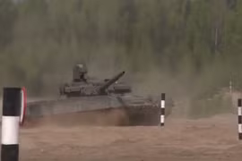 Xe tăng chiến đấu Nga khai hỏa, "khiêu vũ" trên thao trường