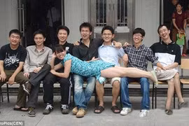 Giới trẻ Trung Quốc phát sốt với trào lưu đo chân dài