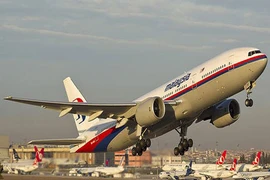Máy bay Malaysia chở 239 người mất tích bí ẩn
