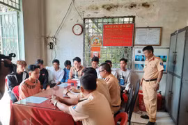 Mời làm việc nhóm thanh niên đua xe trái phép trên quốc lộ 1 