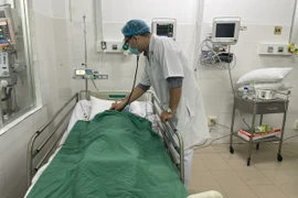 Cứu sống bệnh nhân bị đạn bắn thủng bụng ở miền Tây 