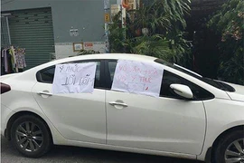 Vừa khóc vừa cười với chuyện đỗ xe ở Hà Nội