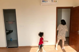 Ba Duy - Nam Thương tự hào khoe nhà mới tậu “cùng một đống nợ“