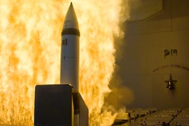 Nhật Bản đem siêu tên lửa đánh chặn SM-3 lên mặt đất