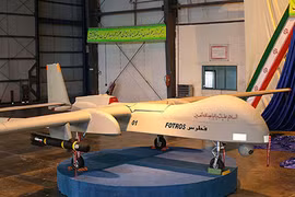 UAV Iran: sao chép Israel, mang tên lửa nhái Mỹ