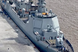 Trung Quốc hạ thủy siêu hạm Type 052D thứ 4