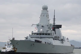 “Săm soi” góc cạnh chiến hạm Type 45 Anh ở Việt Nam