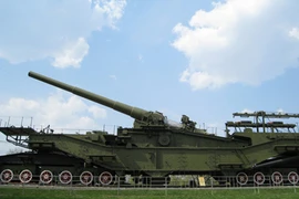 Trung Quốc đang thử nghiệm siêu pháo chống vệ tinh?