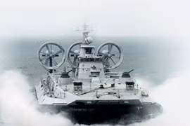 Siêu tàu đổ bộ đệm khí TQ chạy thử trên Biển Đông?