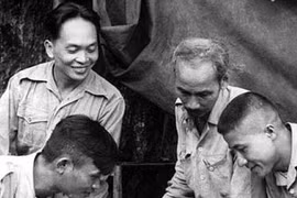 Những “nước cờ” cao của Tướng Giáp trên chiến trường (1)