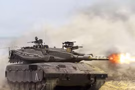 Xe tăng Israel suýt bắn nhầm “quân mình”