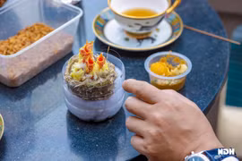 Đại gia Hà Nội chi 400 triệu mua tổ chim hoàng khuyên mắt đỏ ruby 