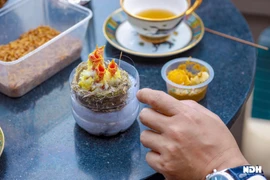 Đại gia Hà Nội chi 400 triệu mua tổ chim hoàng khuyên mắt đỏ ruby 