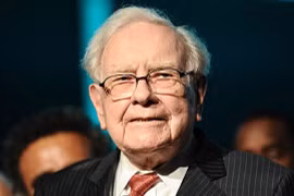 Berkshire Hathaway của nhà đầu tư huyền thoại Warren Buffett bỏ 5 tỷ USD mua cổ phiếu dầu khí