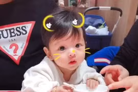 Từ 'vịt con xấu xí', 3 năm sau mẹ bàng hoàng vì bé 'lột xác', đẹp nhất ở đôi mắt