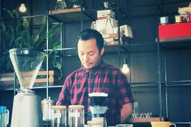 Vợ chồng rapper Tiến Đạt bán nhà 4 tỷ chỉ để mua…máy rang cà phê?