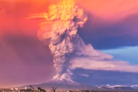 Kinh hoàng những lần núi lửa phun trào xóa sổ cả thành phố