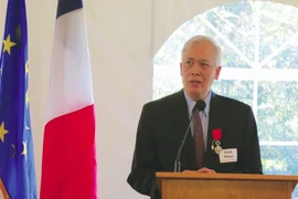 GS. Trịnh Xuân Thuận, người viết khoa học vũ trụ bằng văn chương