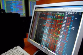 Thị trường chứng khoán ‘thủng đáy’ vì sao?