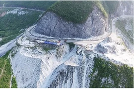 Rùng mình khúc cua tử thần tại đèo Thung Khe, Hòa Bình