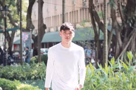 Thầy giáo 9X muốn lưu lại những khoảnh khắc đẹp nhất của học trò