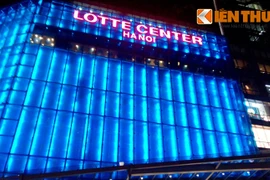 Hoảng loạn vì mắc kẹt 40 phút trong thang máy tòa nhà Lotte