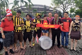 Hơn 10 cổ động viên Malaysia đã đến Hà Nội 